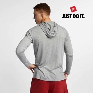 nike dry long sleeve hoodie tee